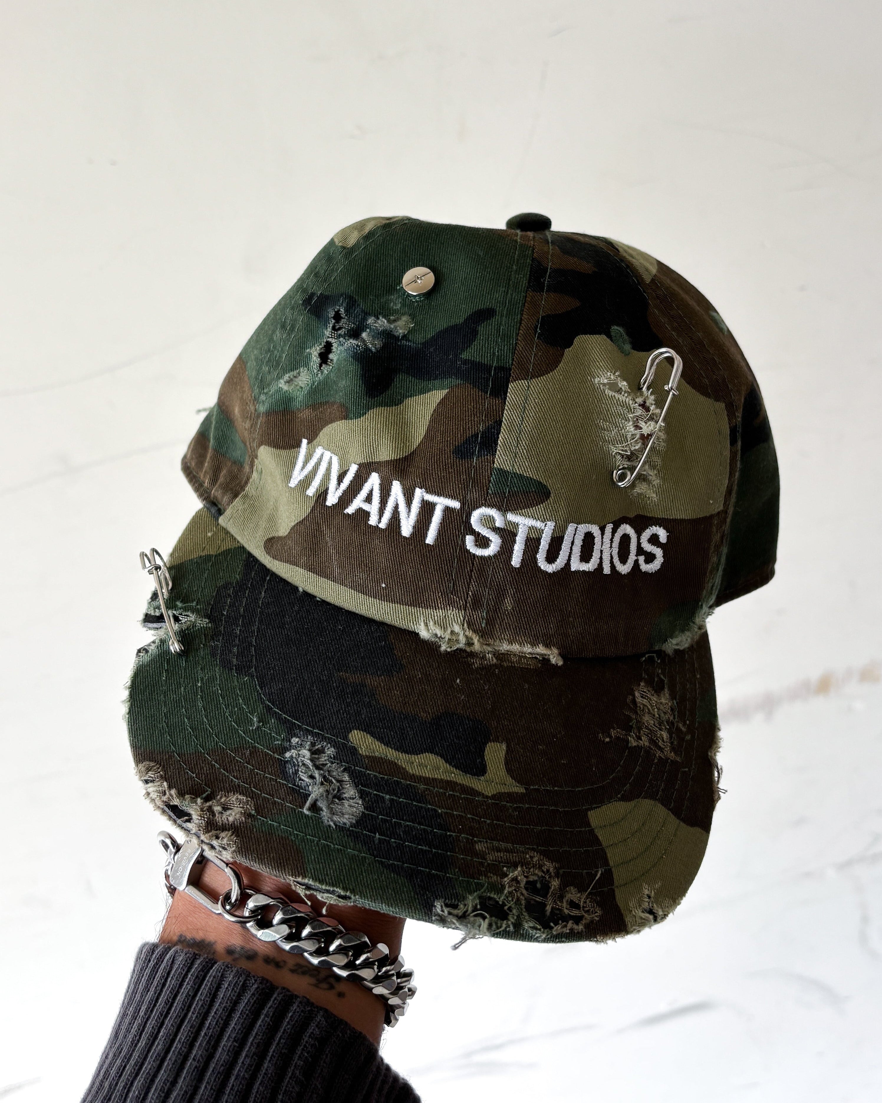 THRASHED CAMO HAT