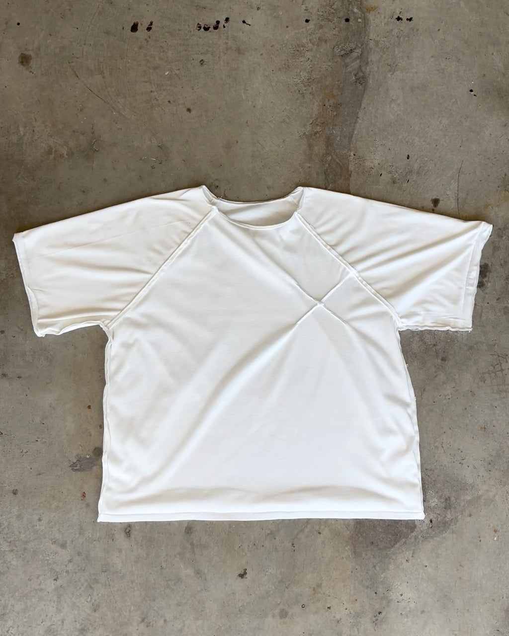 SCALES REVERSIBLE TEE