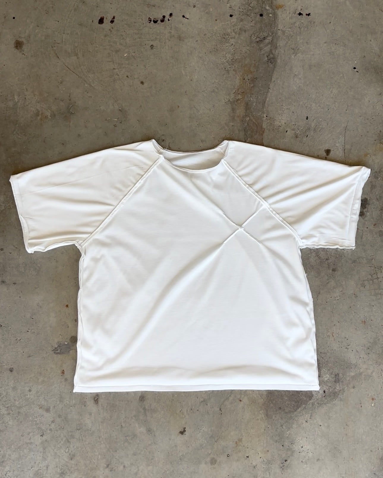SCALES REVERSIBLE TEE
